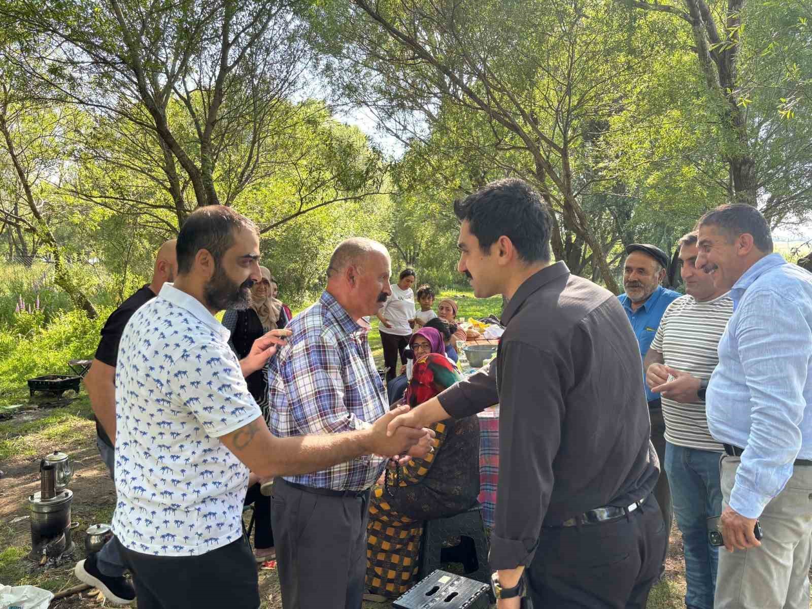 Susuz Kaymakamı Tutal, Hayvan Pazarı ve Mesire Alanı’nda incelemelerde bulundu 