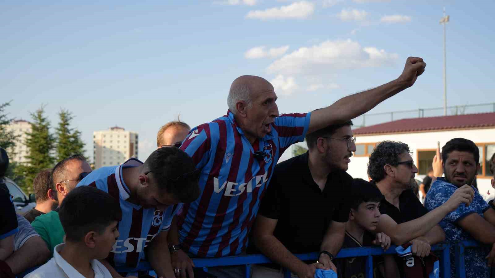 Trabzonspor’da ikinci taraftar buluşmasında izdiham yaşandı 