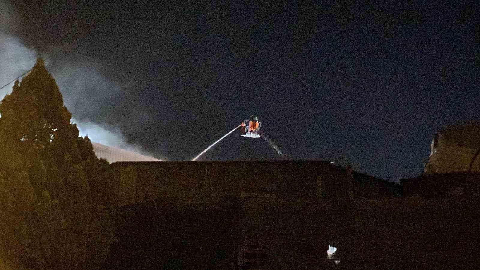 Kocaeli’de kimya firmasında yangın 