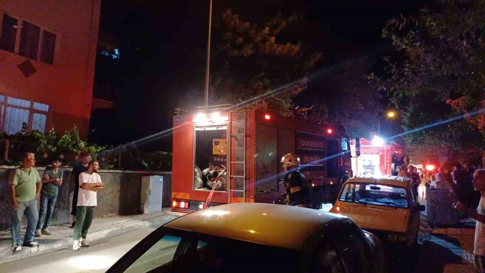 Çorum’da apartman dairesinde çıkan yangın paniğe yol açtı 