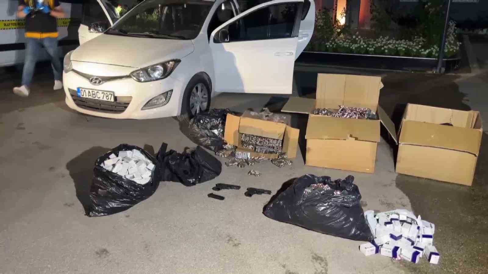 Oto galericiye baskında 74 bin uyuşturucu hap ve 401 bin TL ele geçirildi 