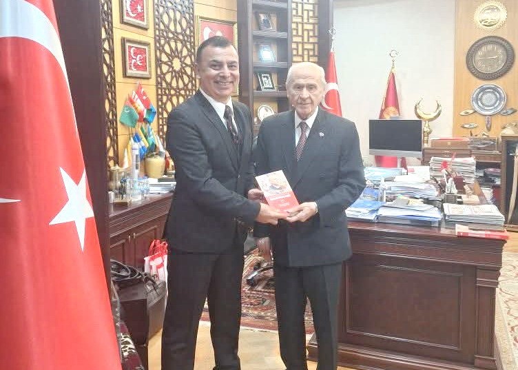 Devlet Bahçeli’nin ‘Birleştirici Hilal’ modeli kitaplaştı 