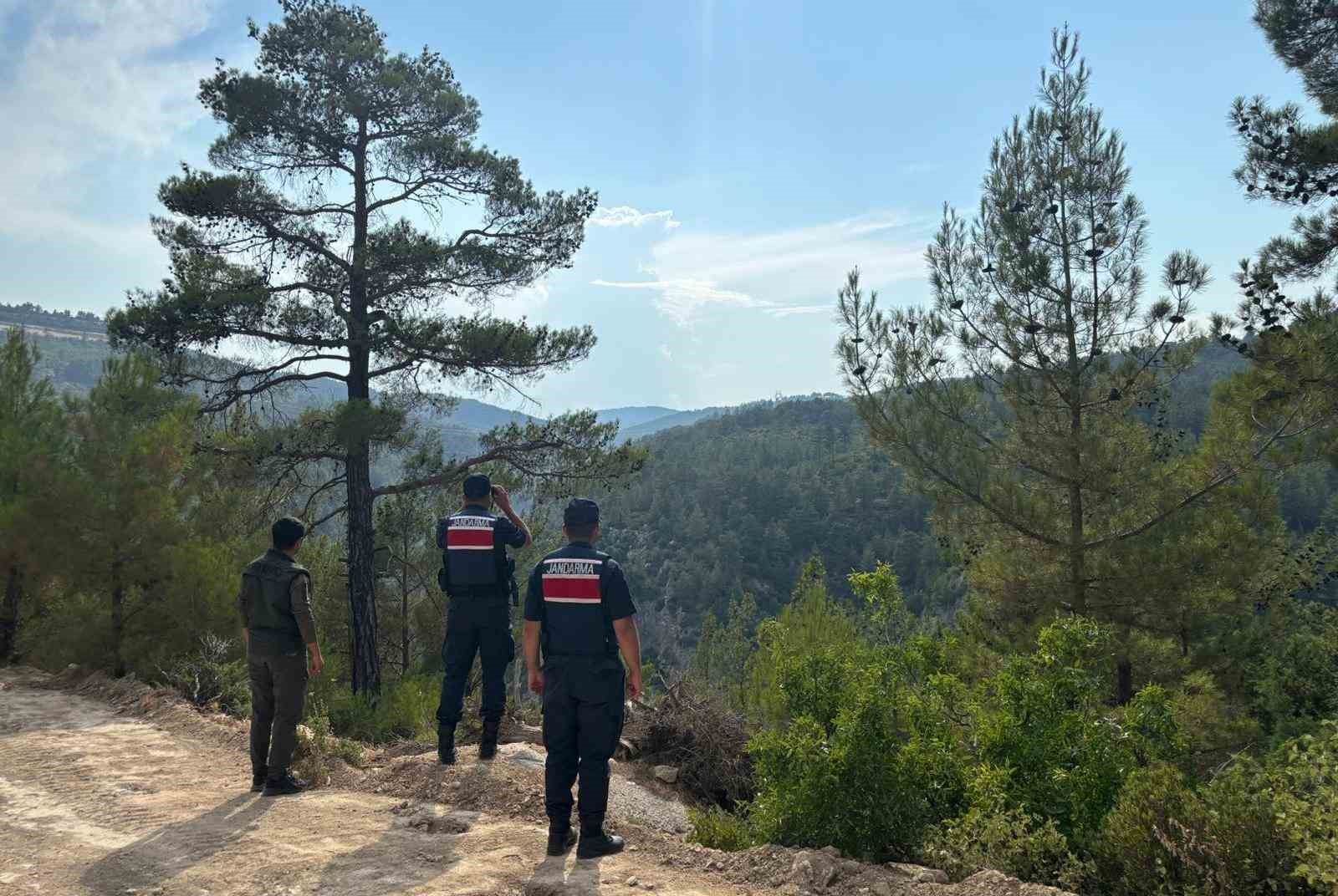 Mersin jandarmasından ormanlara sıkı koruma 