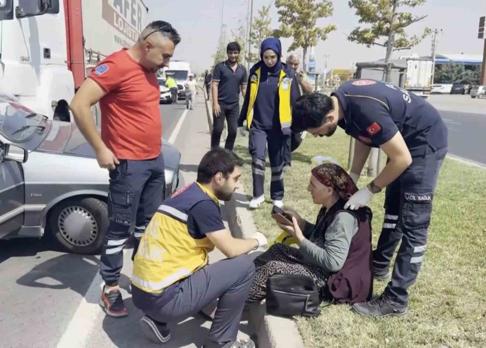 Aksaray’da tır otomobile çarptı: 3 yaralı 