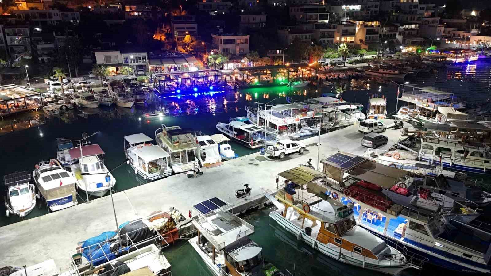 Aydınlatma yenileme çalışmaları devam ediyor 