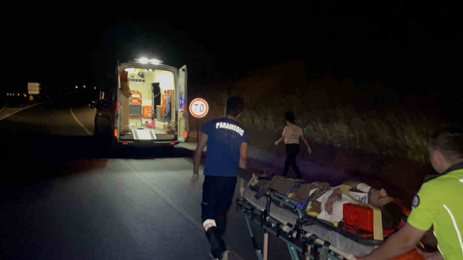 Otomobil su kanalına uçtu: 1 yaralı 