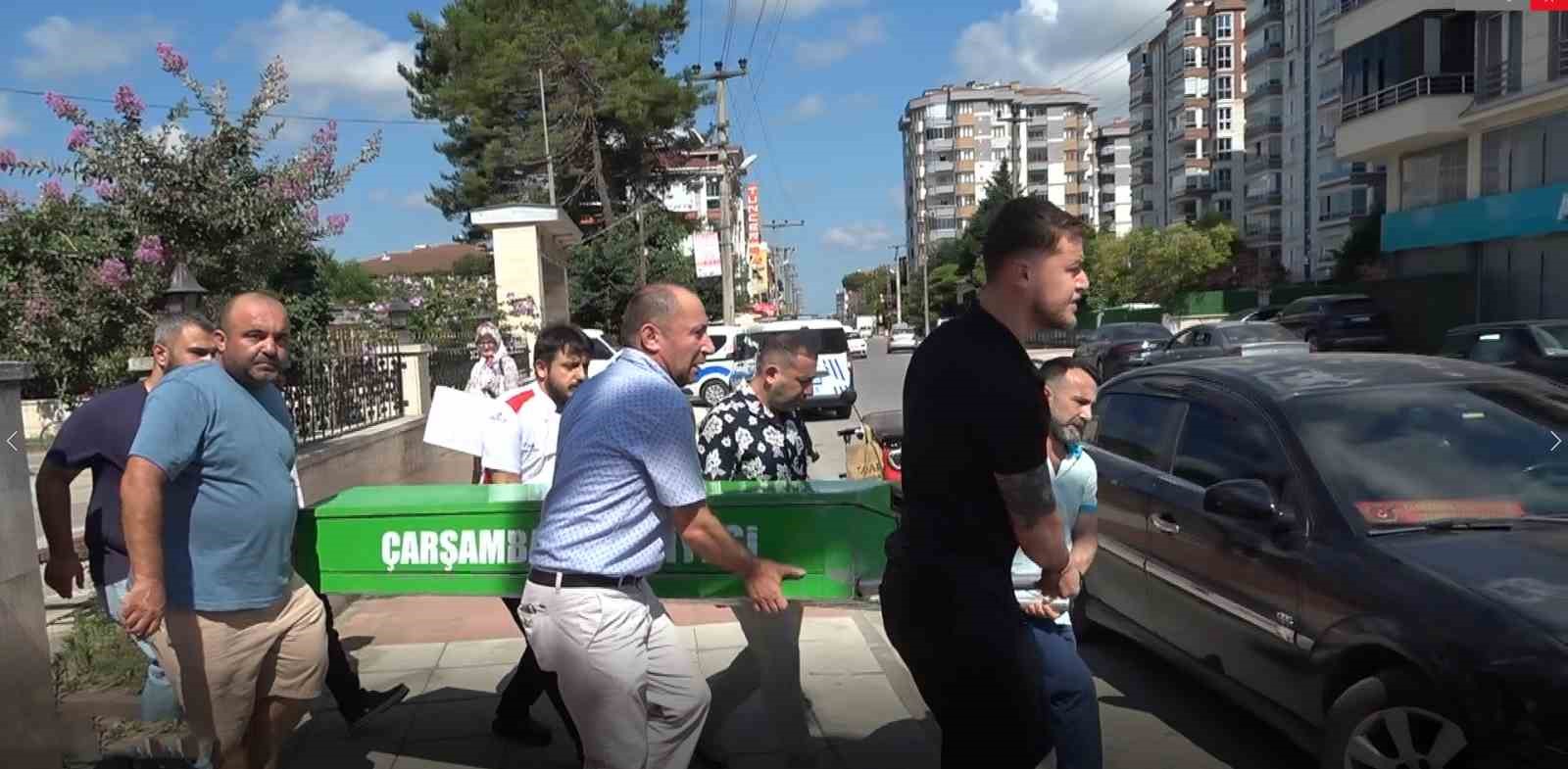 Cami şadırvanında ölü bulundu 