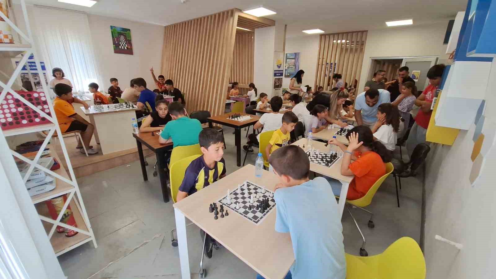 Şanlıurfa’da gençlik merkezleri satranç turnuvası sona erdi 