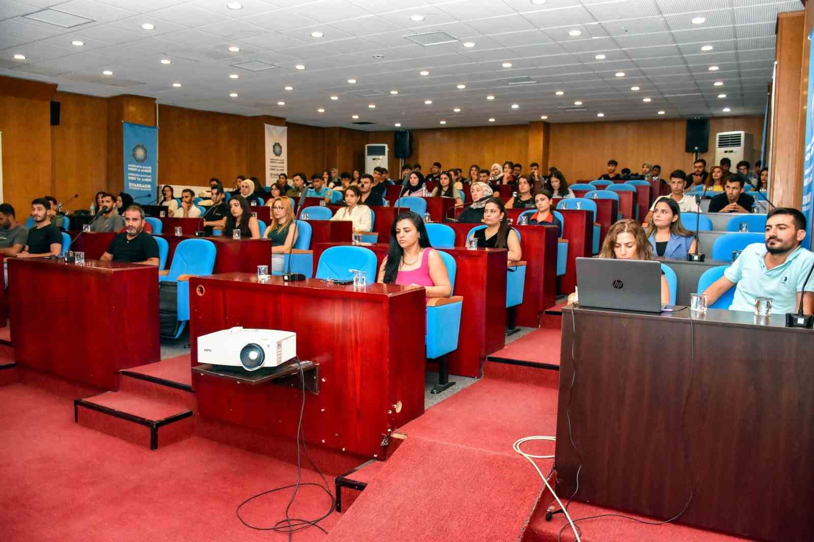 Stajyer öğrencilere iş sağlığı ve güvenliği eğitimi verildi 