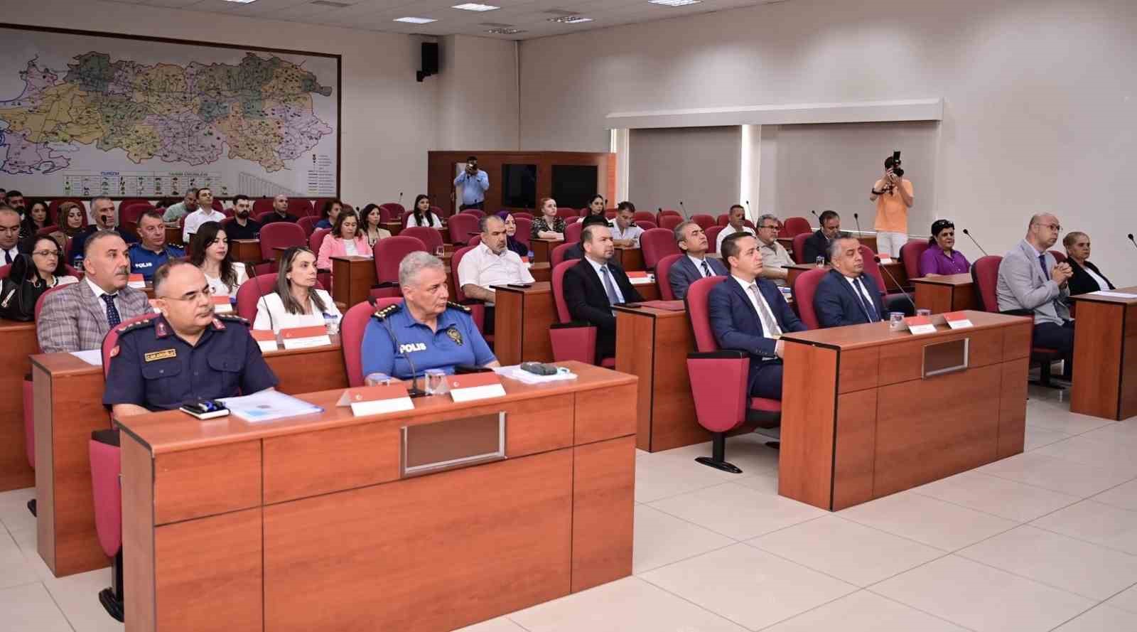 Aydın’da kadına karşı şiddet masaya yatırıldı 