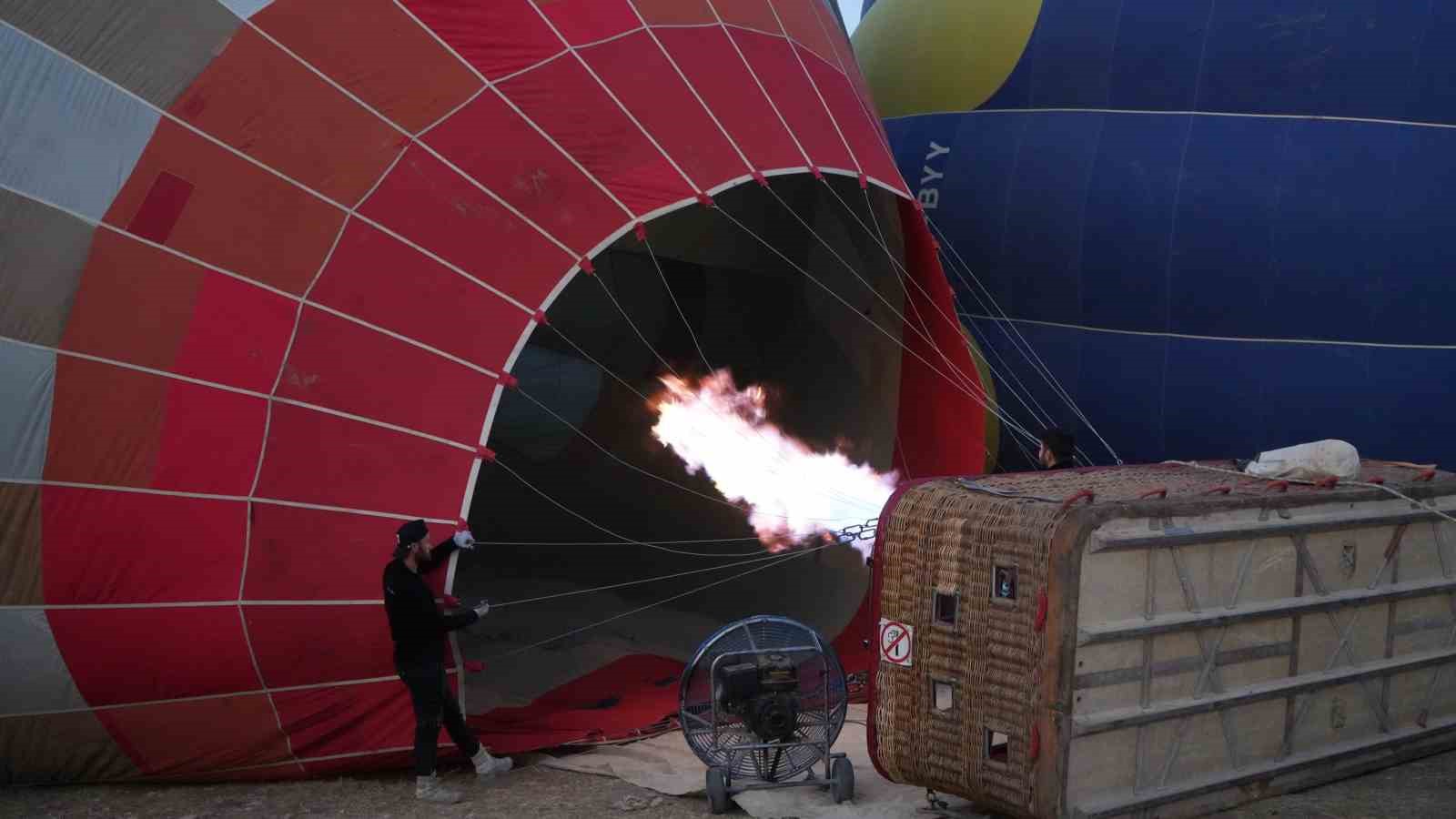 Salda Gölü sıcak hava balonları ve triatlonla turizmin yeni yıldızı olmayı hedefliyor 