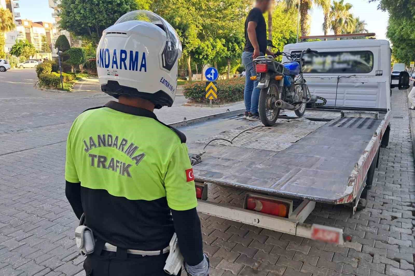 Antalya’da şok motosiklet denetiminde 3 bin 655 araç kontrol edildi