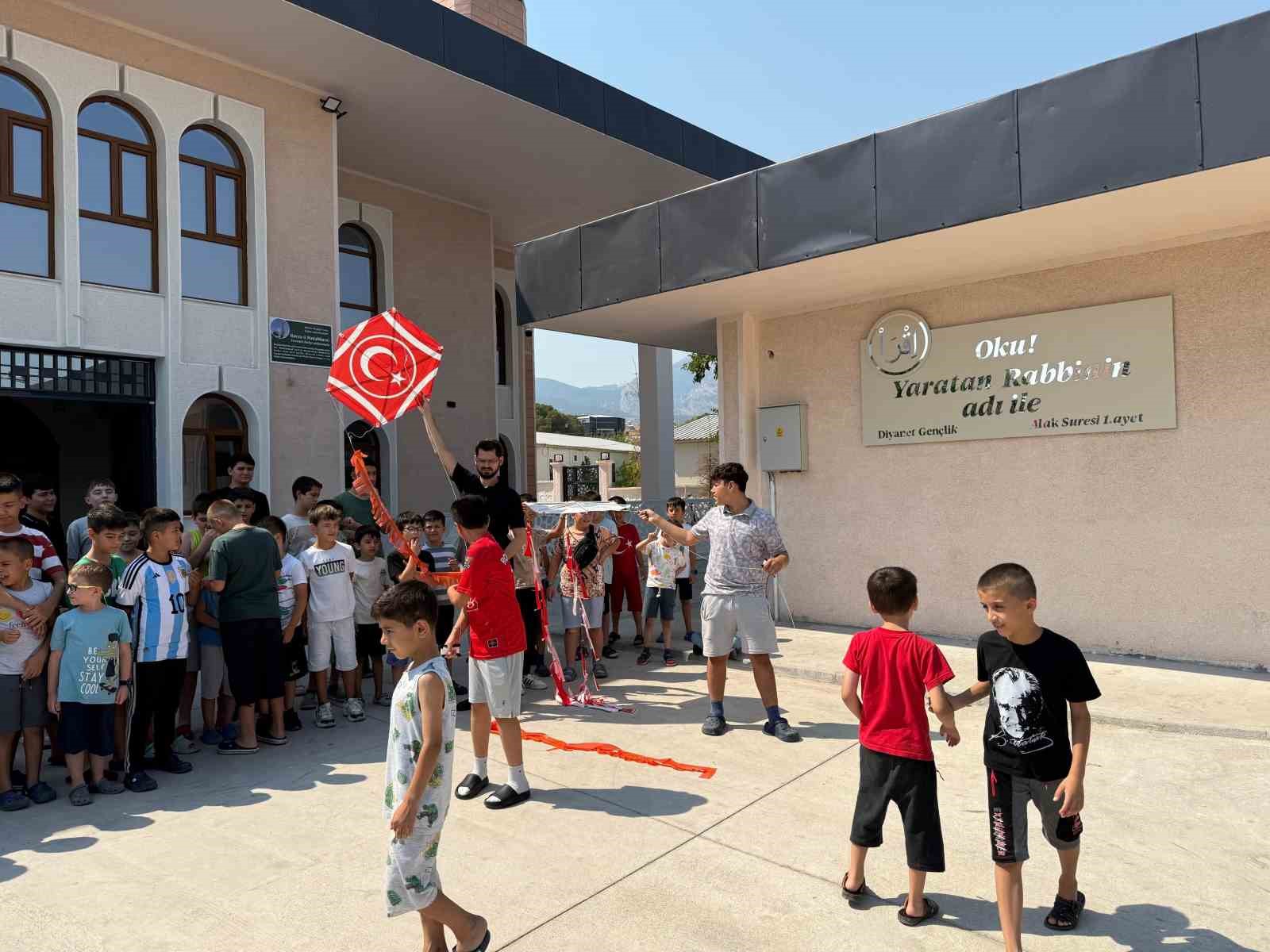 Soma’da uçurtmalar Filistin için havalandı 