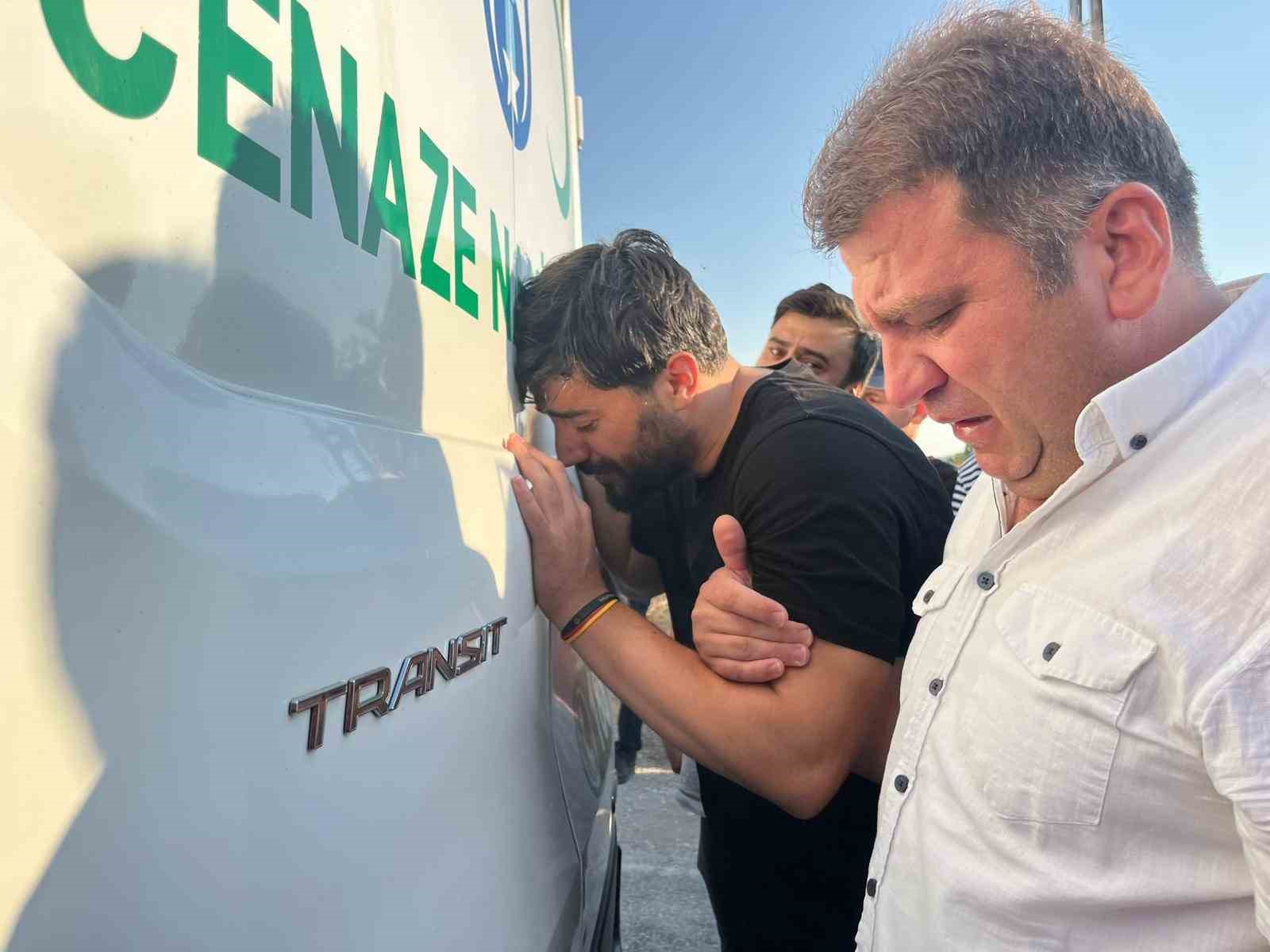 Yangın şehidi Tolunay Kocaman gözyaşları içinde son yolculuğuna uğurlandı 