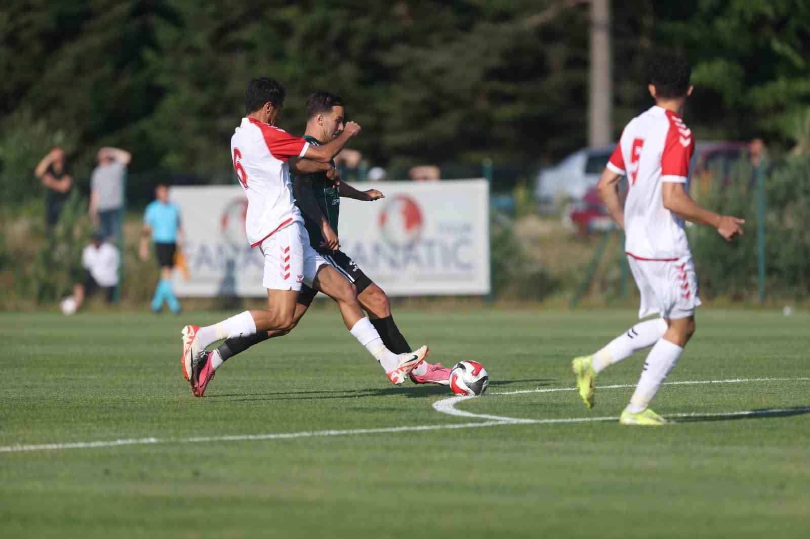 Hazırlık maçı: Kocaelispor: 2 - Sivasspor: 1 