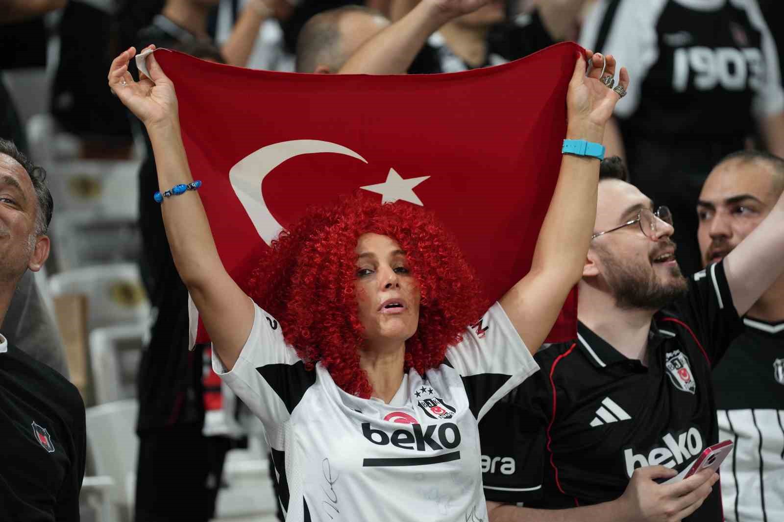 UEFA Avrupa Ligi: Beşiktaş: 0 - Shakhtar Donetsk: 1 (Maç devam ediyor) 