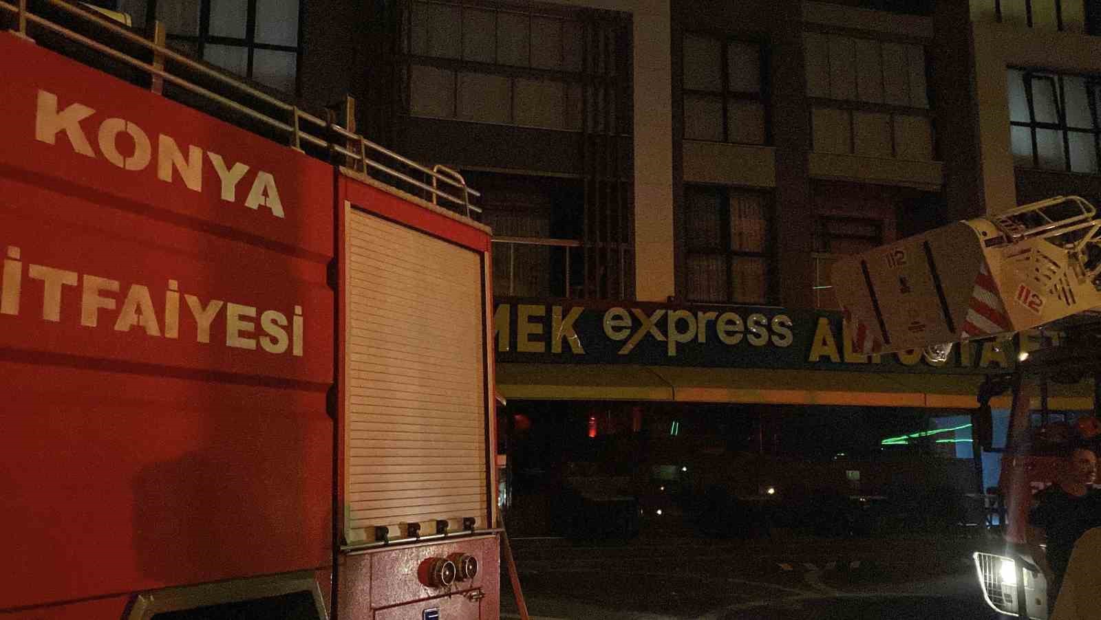 Klima motorunun patlaması sonucu lokantada yangın çıktı 