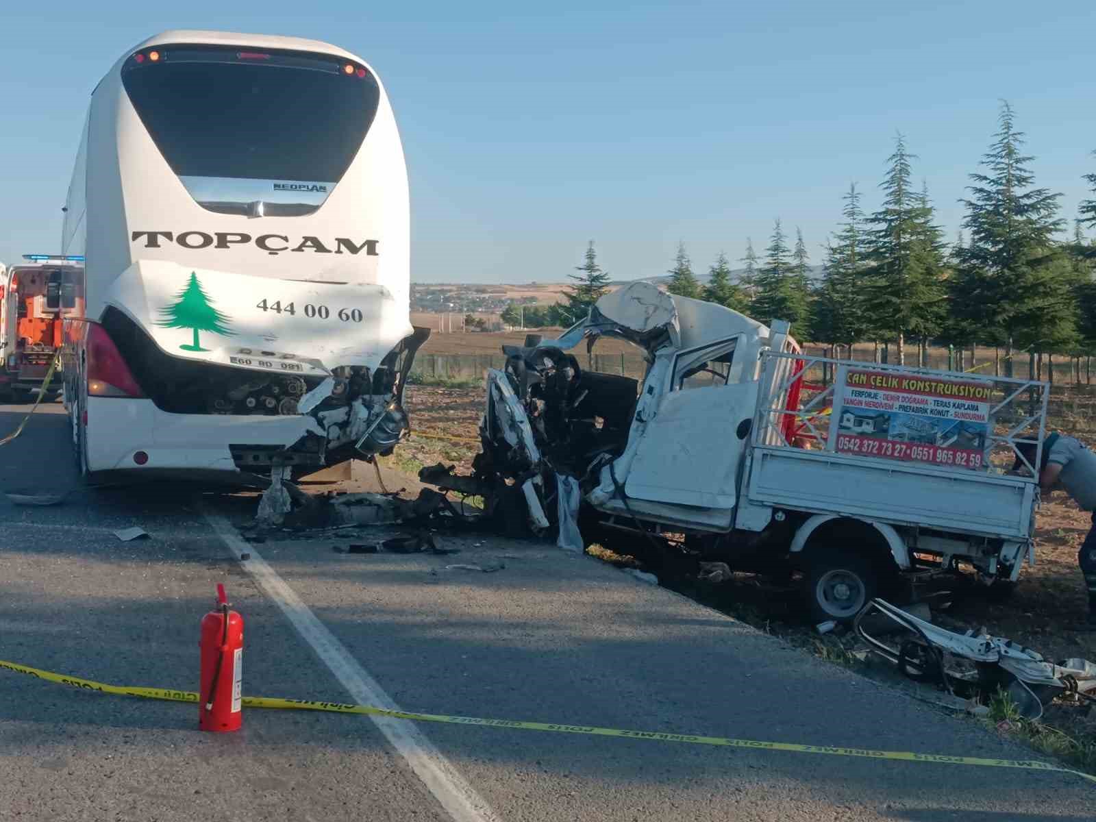 Başkent’te peşpeşe kaza: 2 kişi hayatını kaybetti 