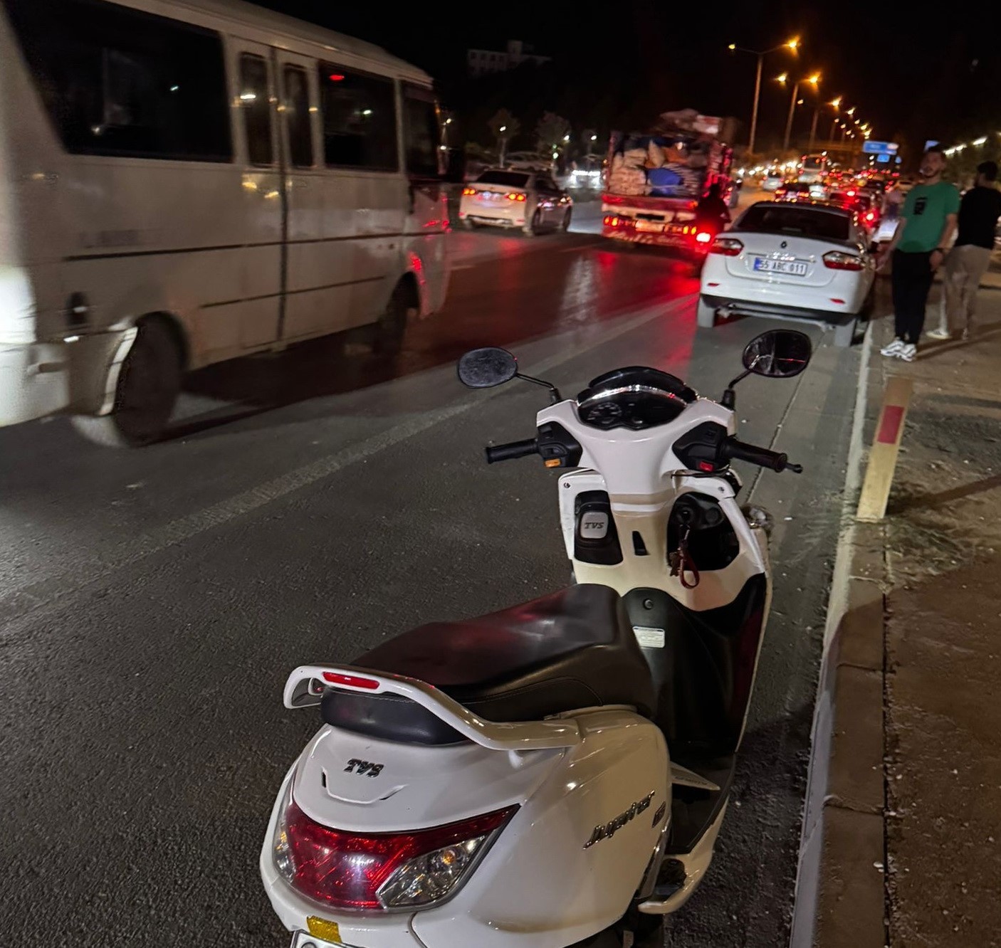 Zincirleme trafik kazasında 2 kişi yaralandı