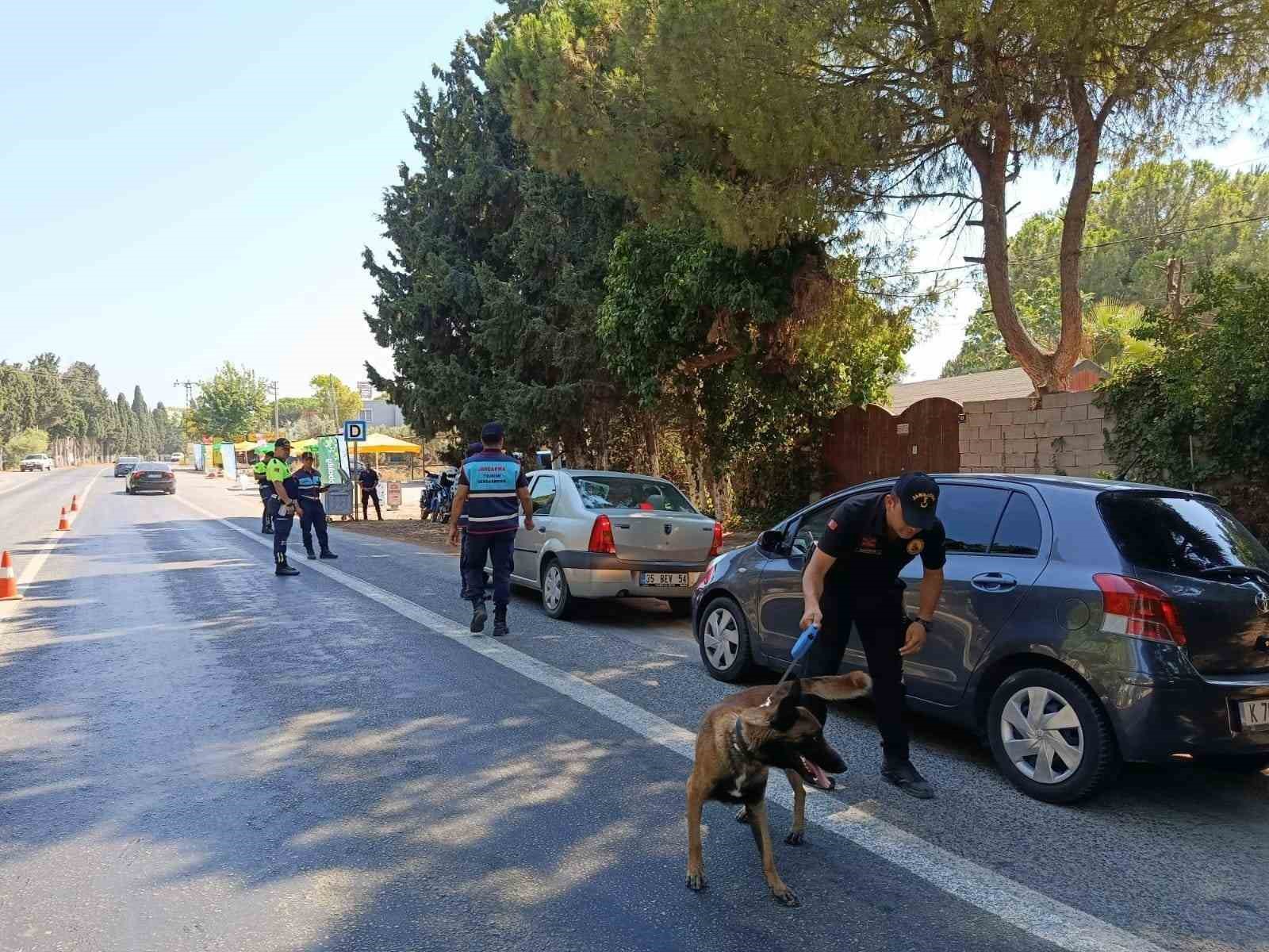 Jandarma Didim’deki festivalin güvenliğini sağlıyor 