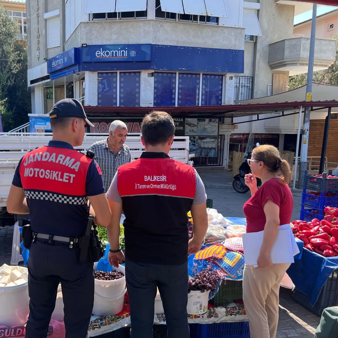 Pazarlarda satılan ürünlere Tarım ve Orman Müdürlüğü denetimi 