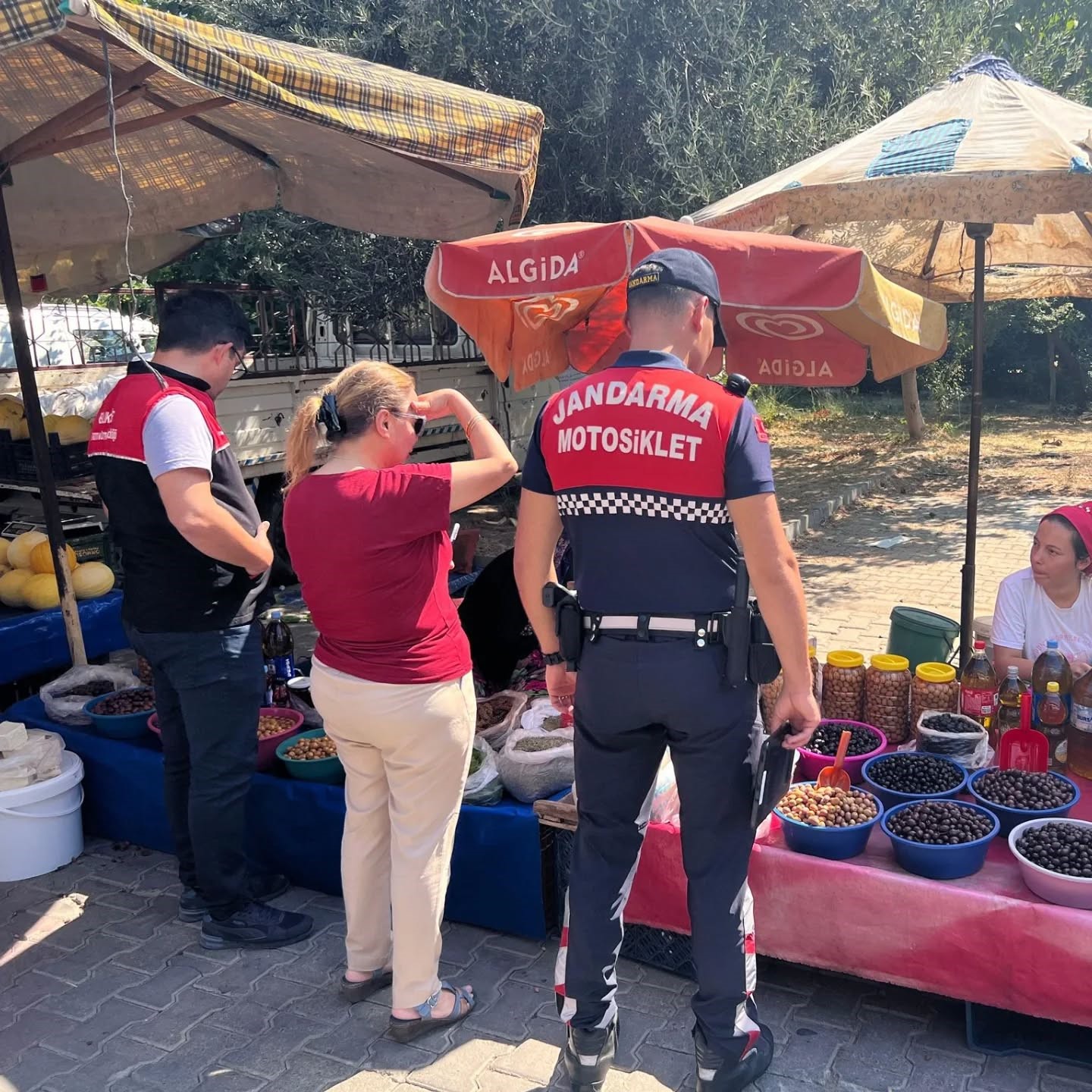 Pazarlarda satılan ürünlere Tarım ve Orman Müdürlüğü denetimi 