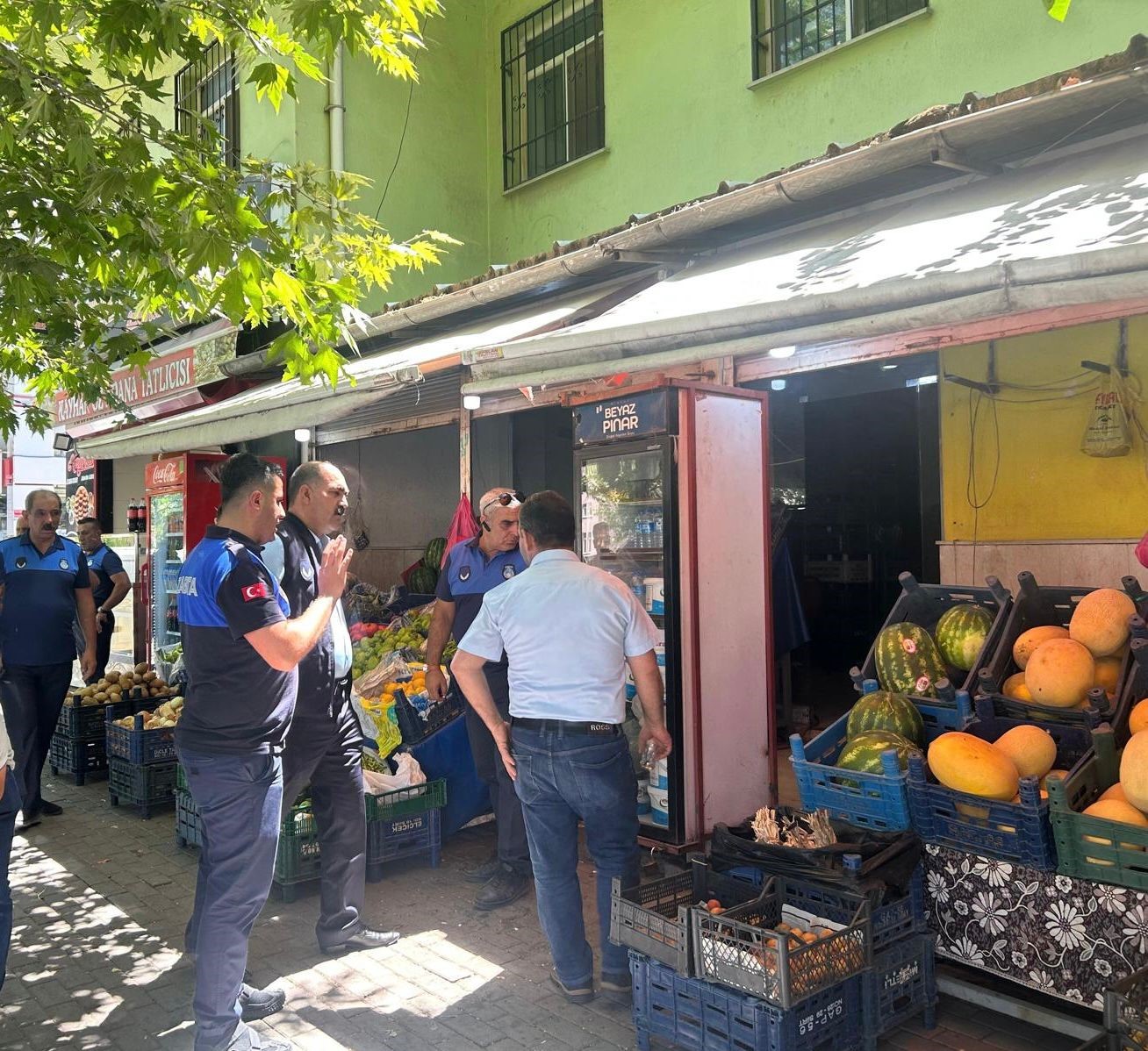 Siirt’te zabıta ekiplerinden kapsamlı denetim, 383 iş yeri kontrol edildi 