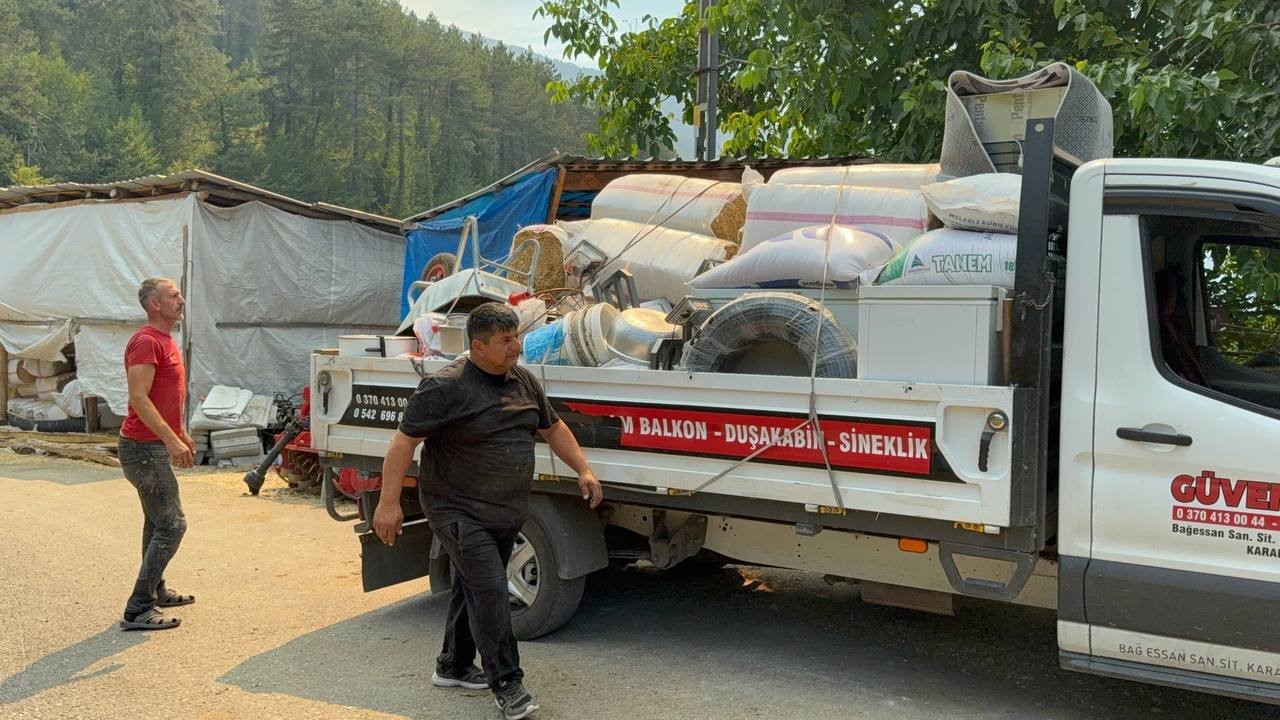 Karabük’te 54. saatine giren orman yangını sürüyor: Davutlar köyü boşaltıldı 