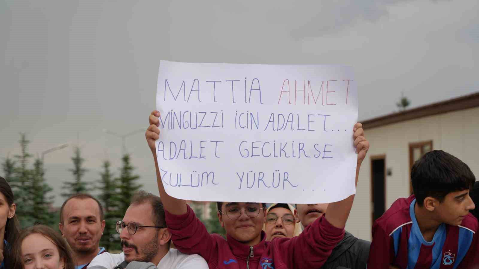 Erzurum’daki üçüncü taraftar buluşmasında Trabzonspor’a yine sevgi seli 