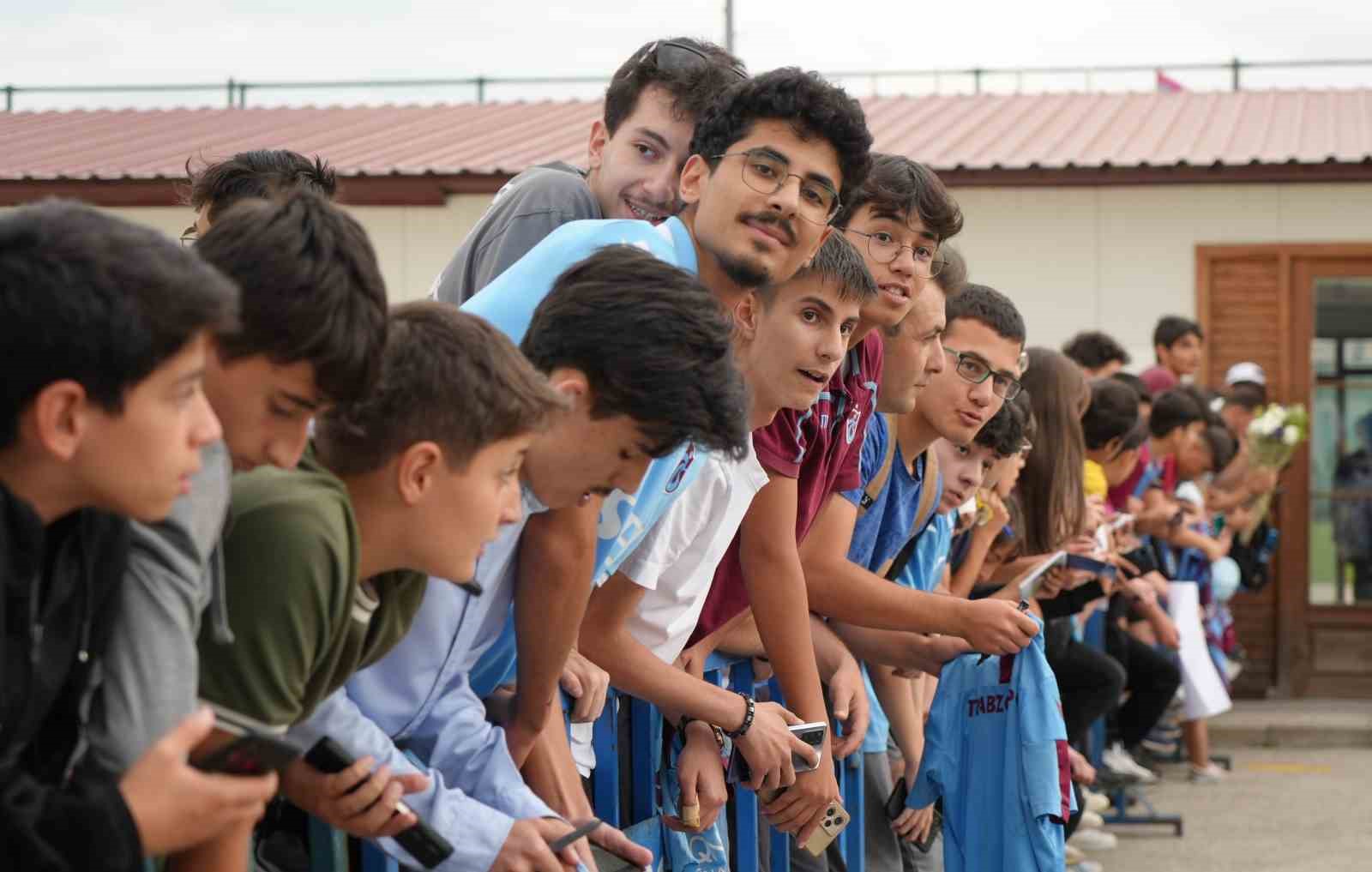 Erzurum’daki üçüncü taraftar buluşmasında Trabzonspor’a yine sevgi seli 