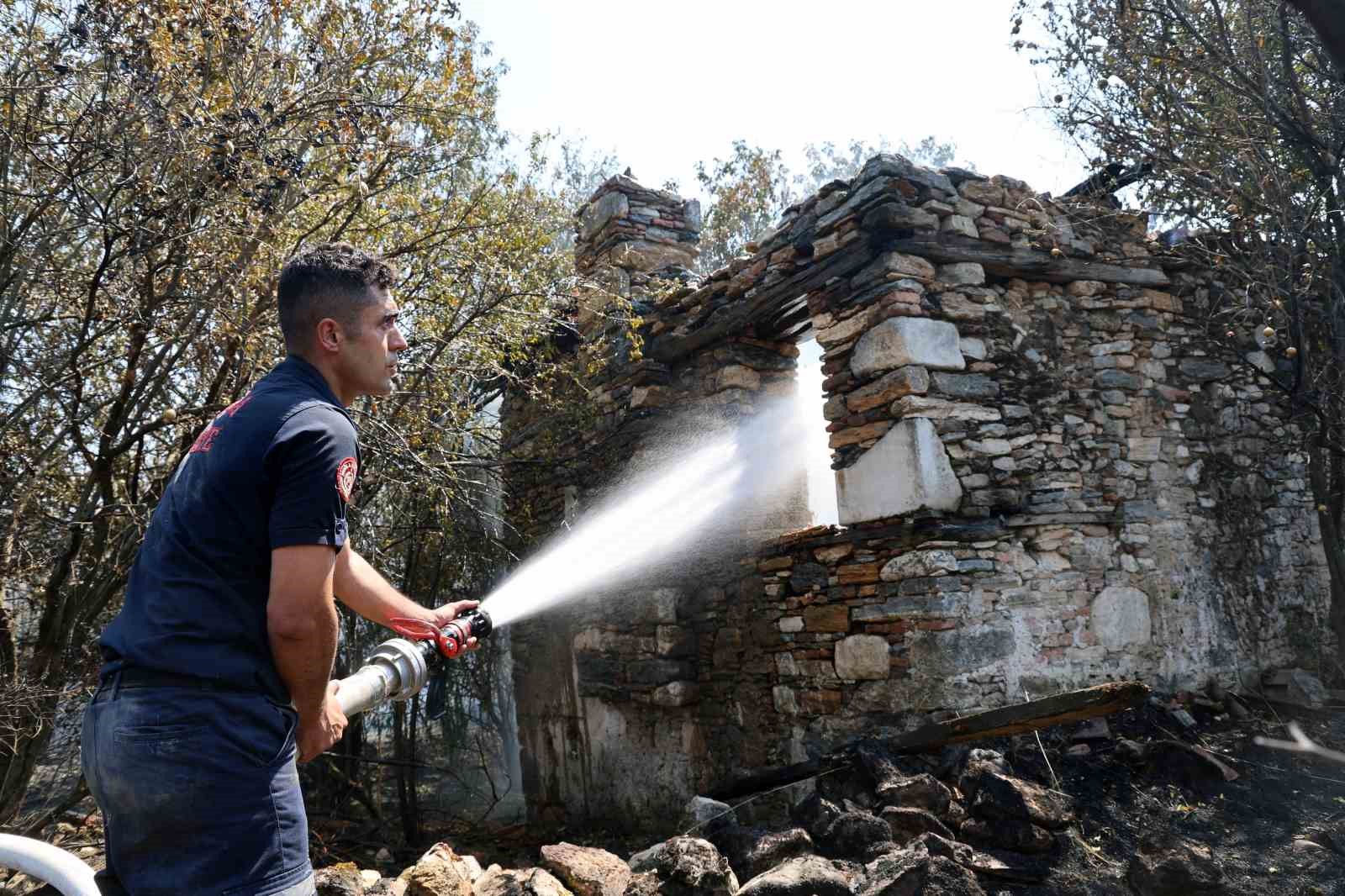 2 bin 500 yıllık antik kentin ciğerleri yandı 