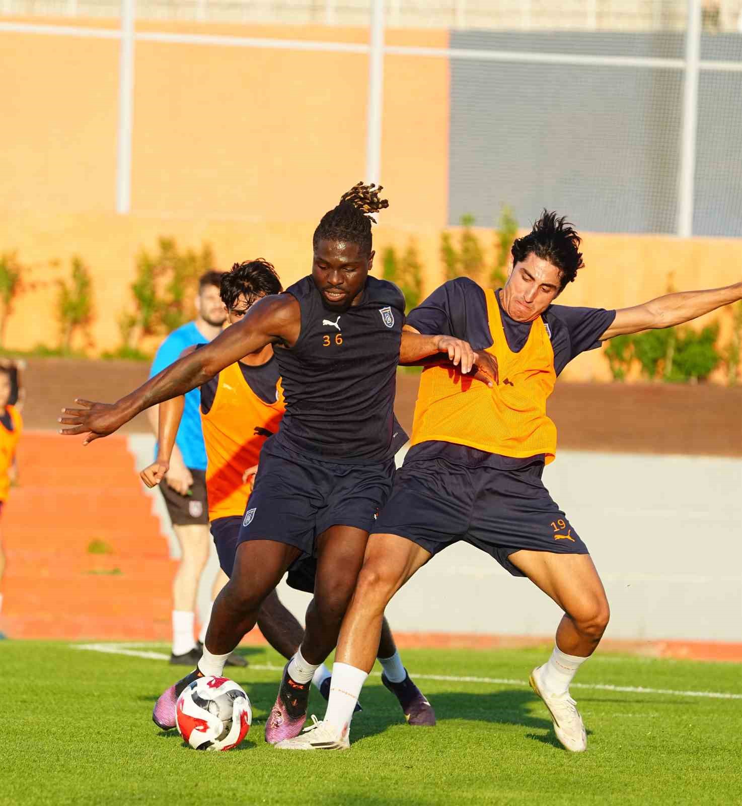 RAMS Başakşehir, Cherno More maçı hazırlıklarına başladı 