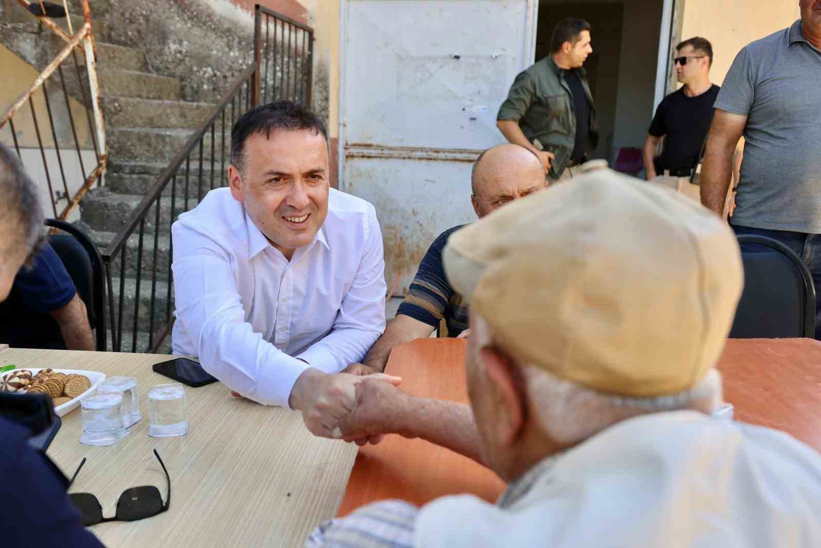 Kontrol altına alına yangın sonrası alevlerden etkilenen köylere ziyaret 