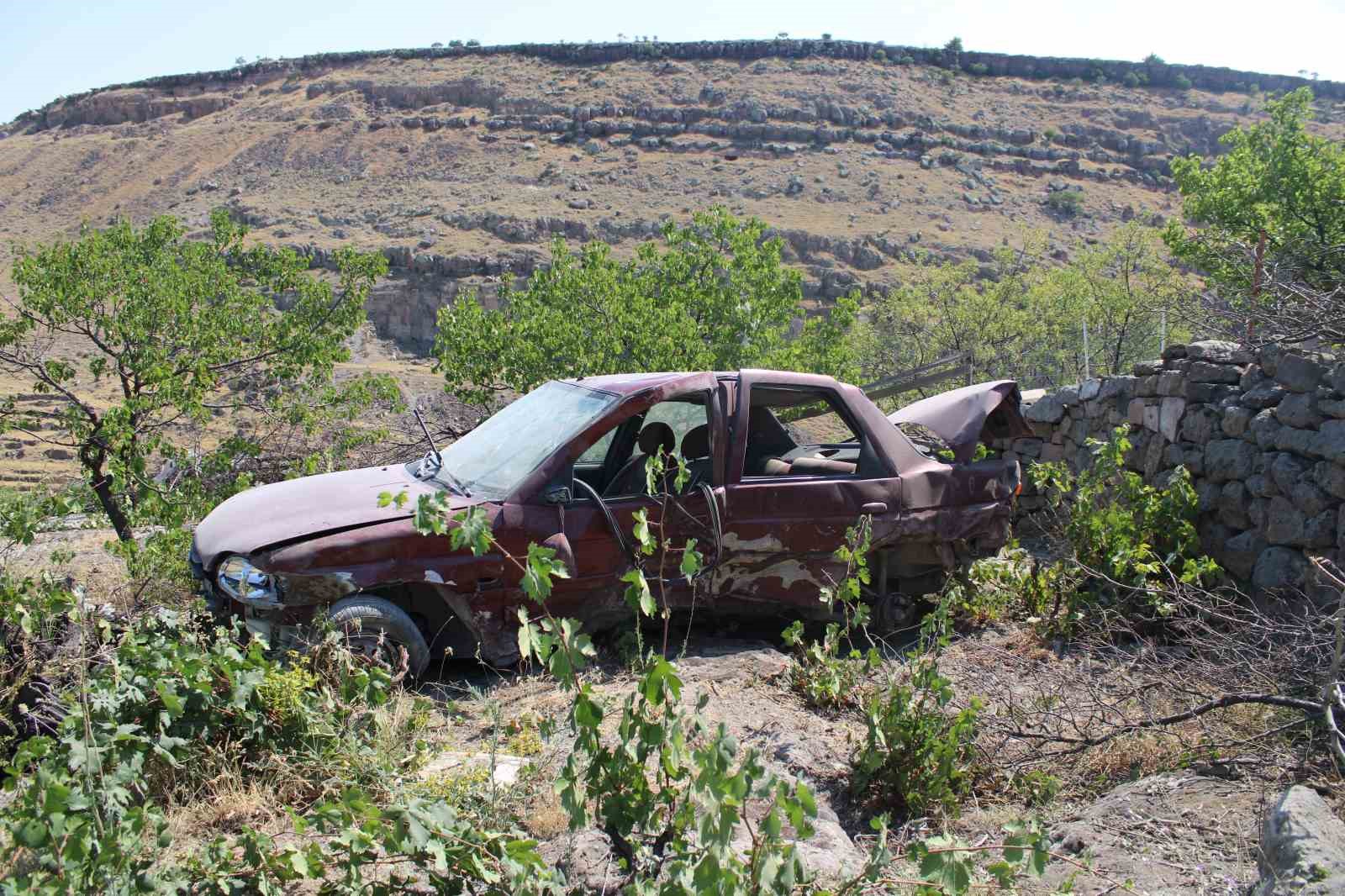 Kayseri’de ilginç kaza: Sürücü araçtan atlayarak kurtuldu 