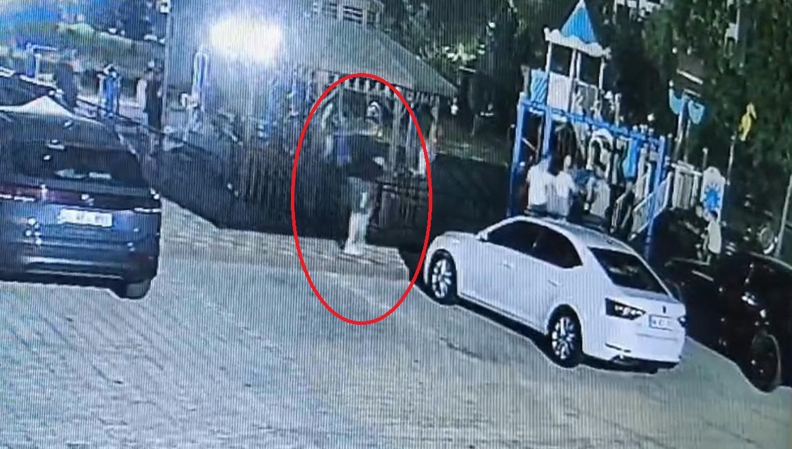 Çocuklar arasındaki kavgaya silahla müdahale eden şahsa 