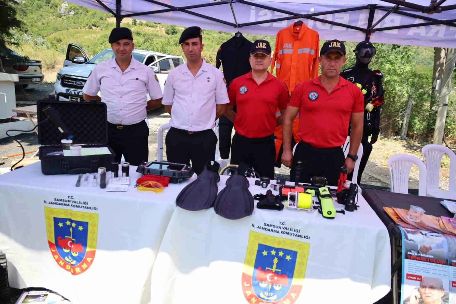 KapıkayaFest’te jandarma standına yoğun ilgi 