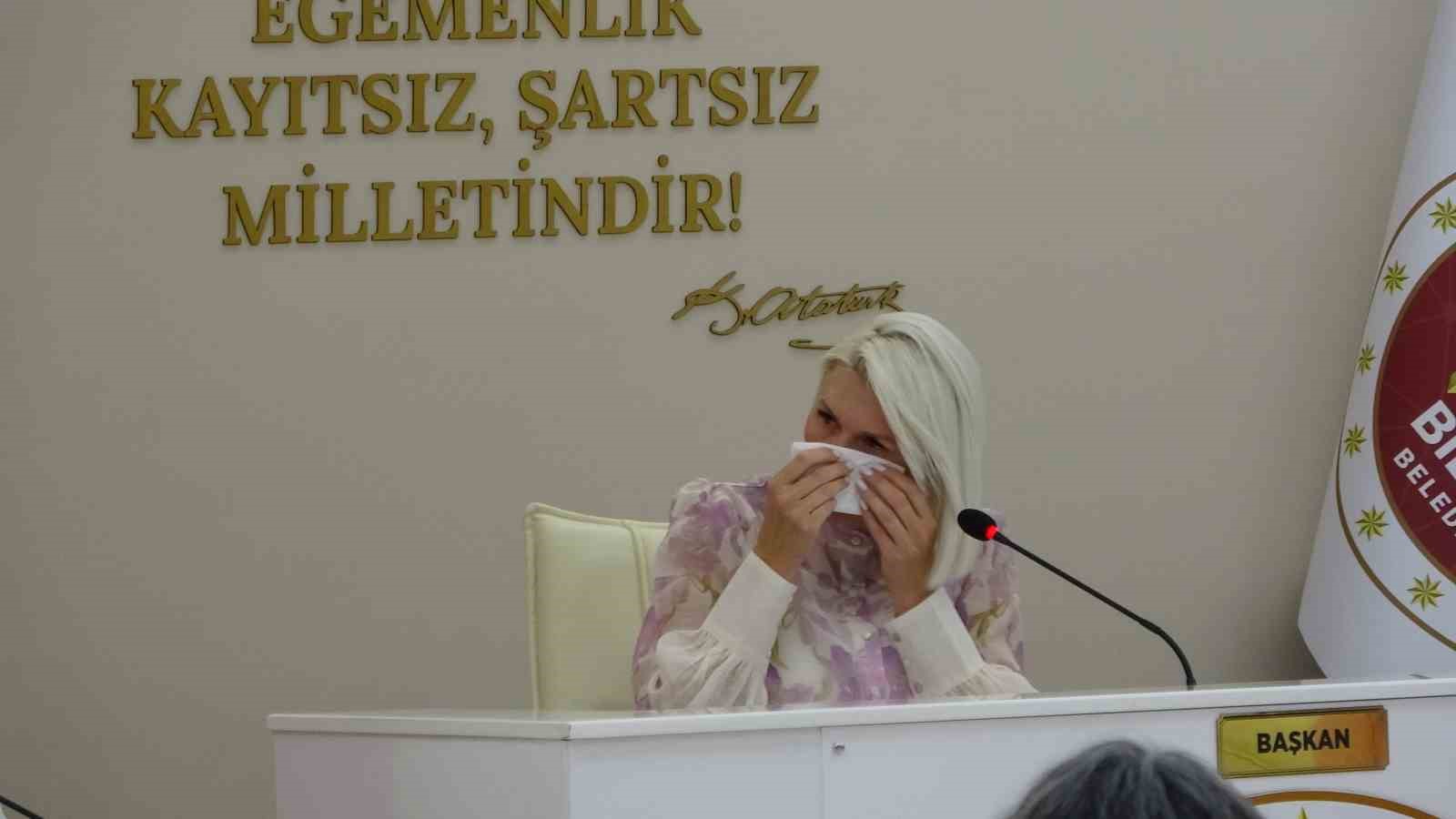 AK Parti ve MHP’den destek alan CHP’li başkan gözyaşlarını tutamadı 