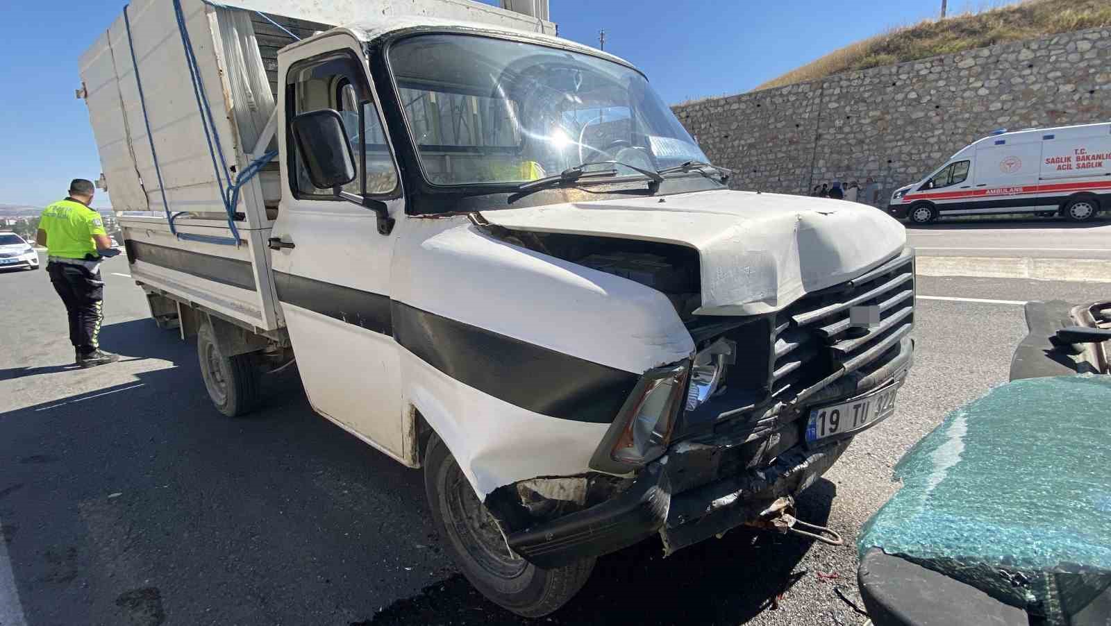 Anız dumanı zincirleme kazaya neden oldu: 7 araç birbirine girdi 