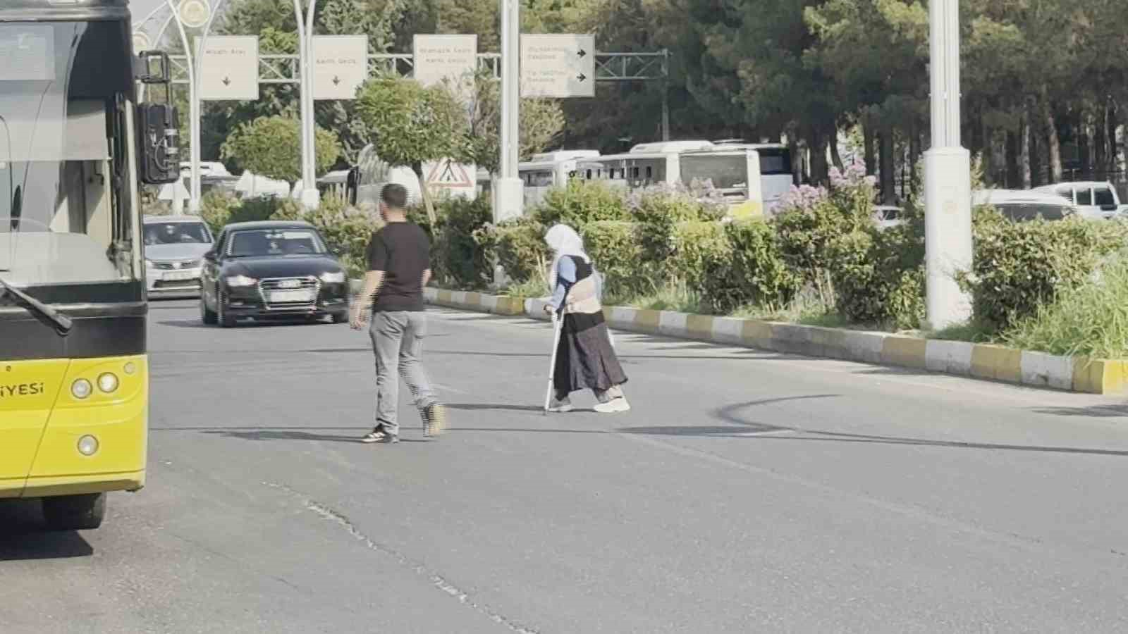 Dicle Üniversitesi yerleşkesinde yaya güvenliği endişesi 