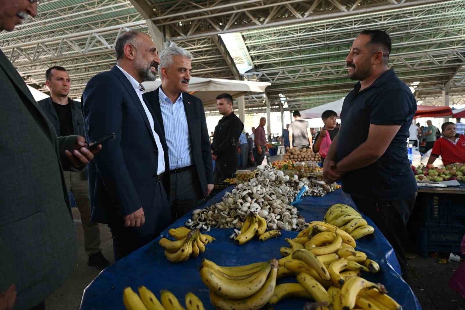 Kırıkkale Valisi Makas’tan pazarcı esnafına ziyaret 
