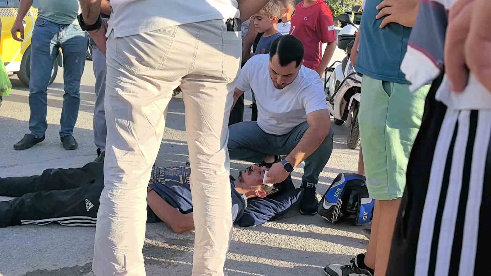 Taksi ile çarpışan motosiklet sürücüsü yaralandı 