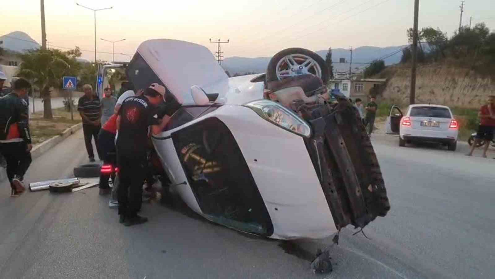 Mersin’de otomobil takla attı, sürücü yaralandı 