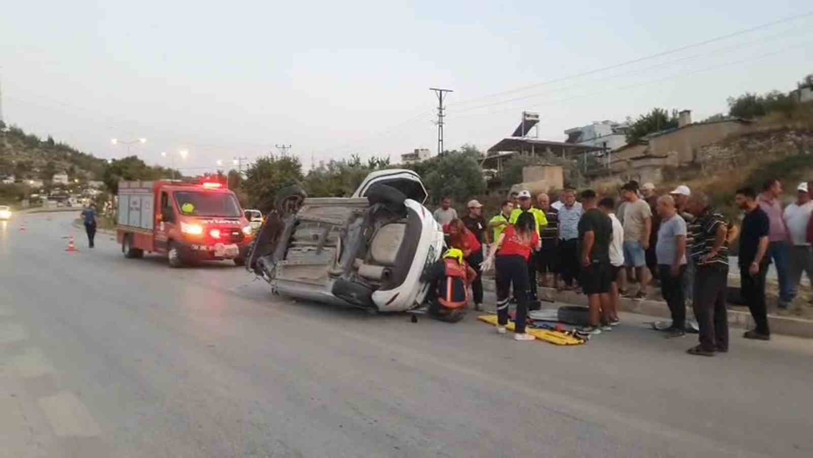 Mersin’de otomobil takla attı, sürücü yaralandı 
