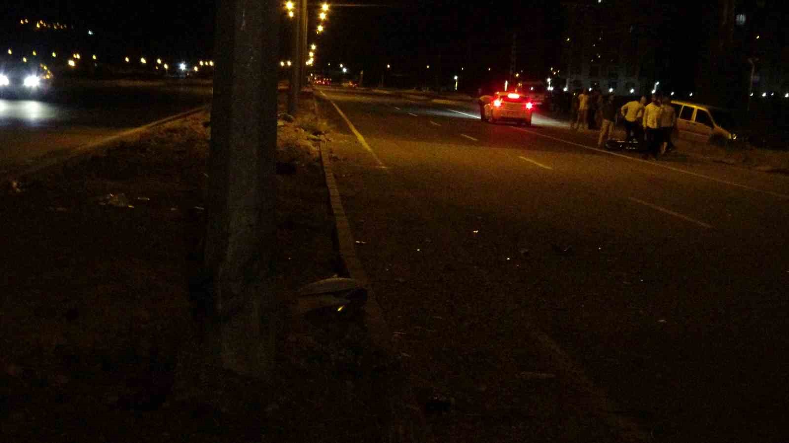 Gercüş’te feci kaza: Motosiklet sürücüsünün bacağı koptu 