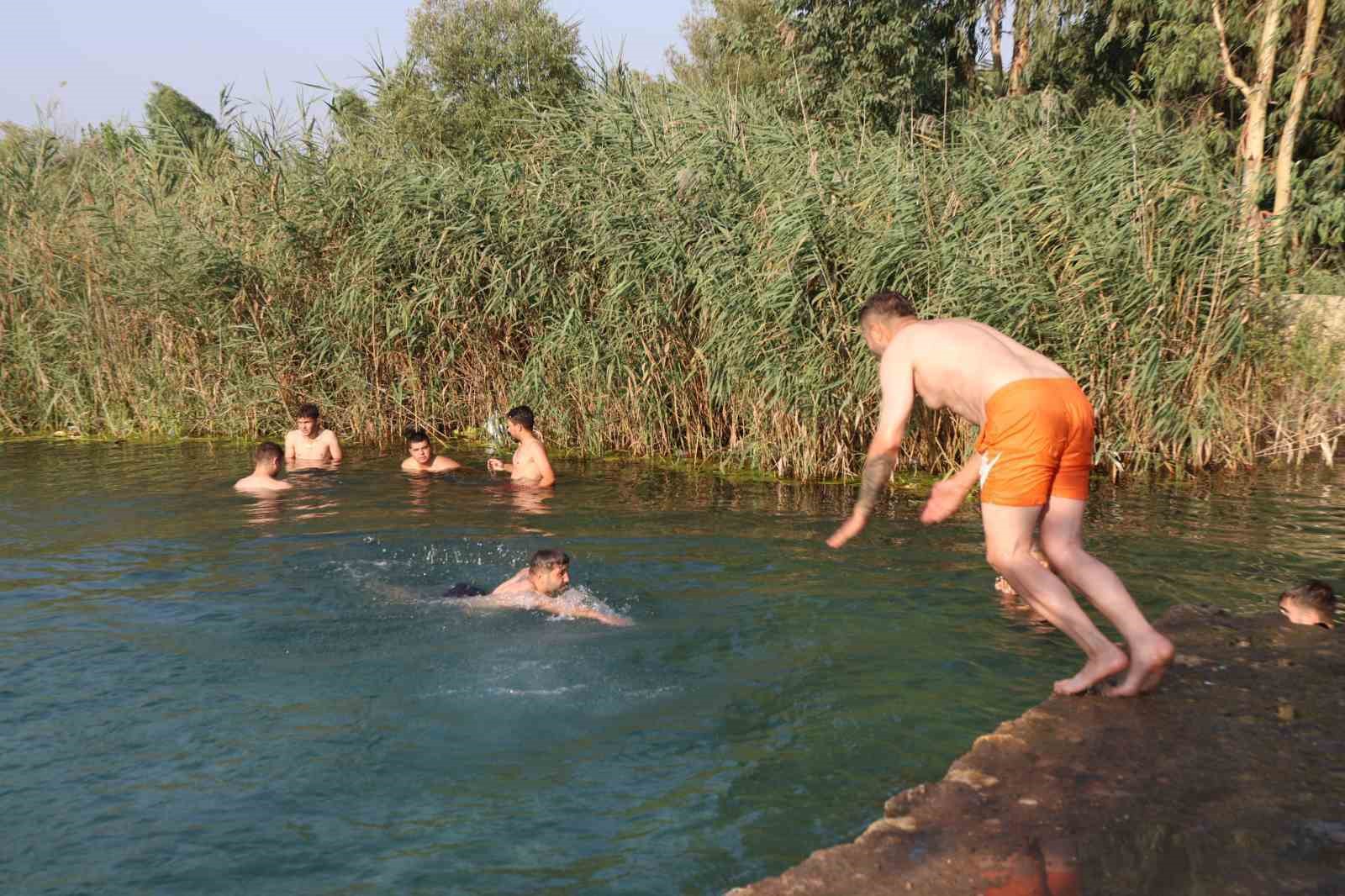 Adana’da hissedilen sıcaklık 50 dereciyi buluyor 