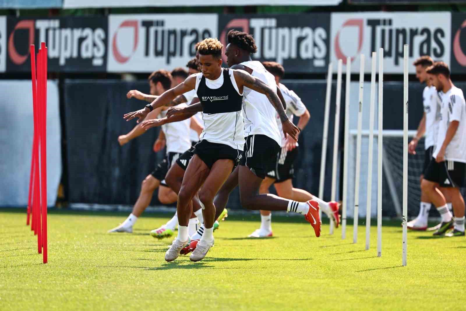 Beşiktaş, Shakhtar Donetsk maçı hazırlıklarını sürdürüyor 
