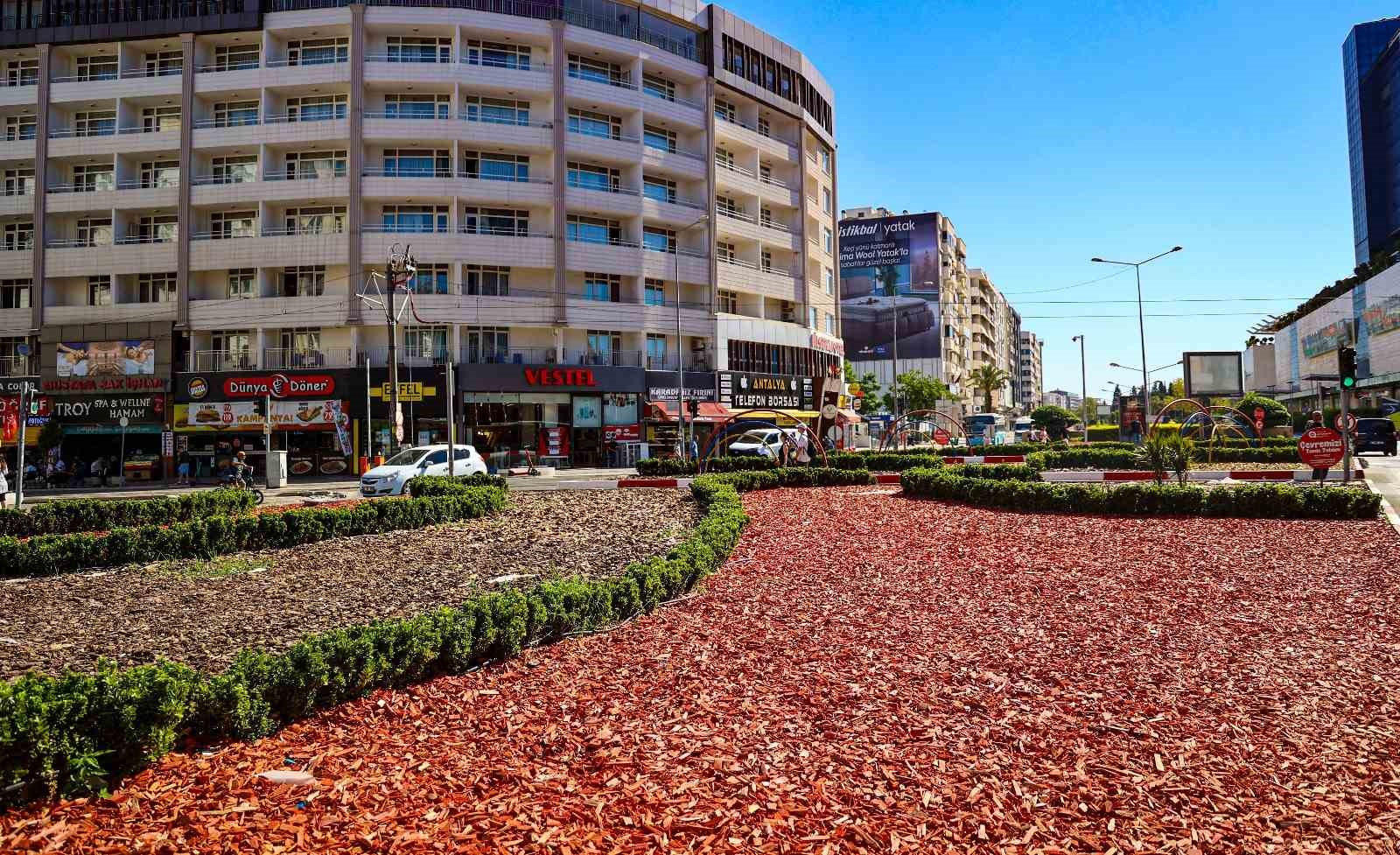 Antalya Büyükşehir Belediyesi kurakçıl peyzajda da öncü 