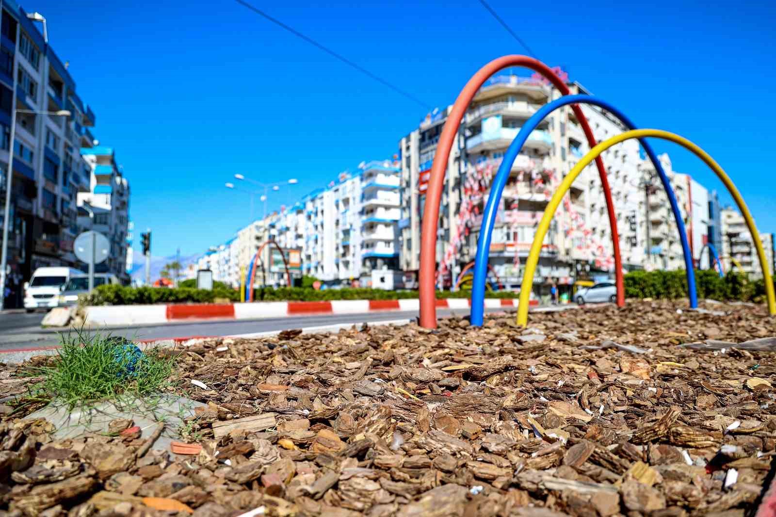 Antalya Büyükşehir Belediyesi kurakçıl peyzajda da öncü 