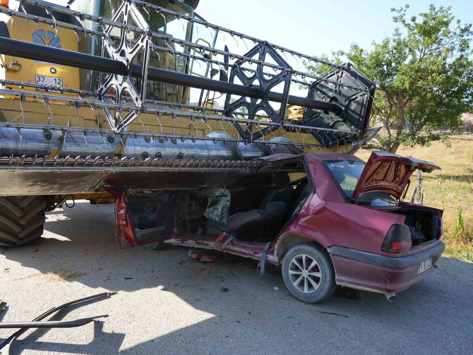 Kastamonu’da otomobil biçerdöverin altında kaldı: 1 ölü 