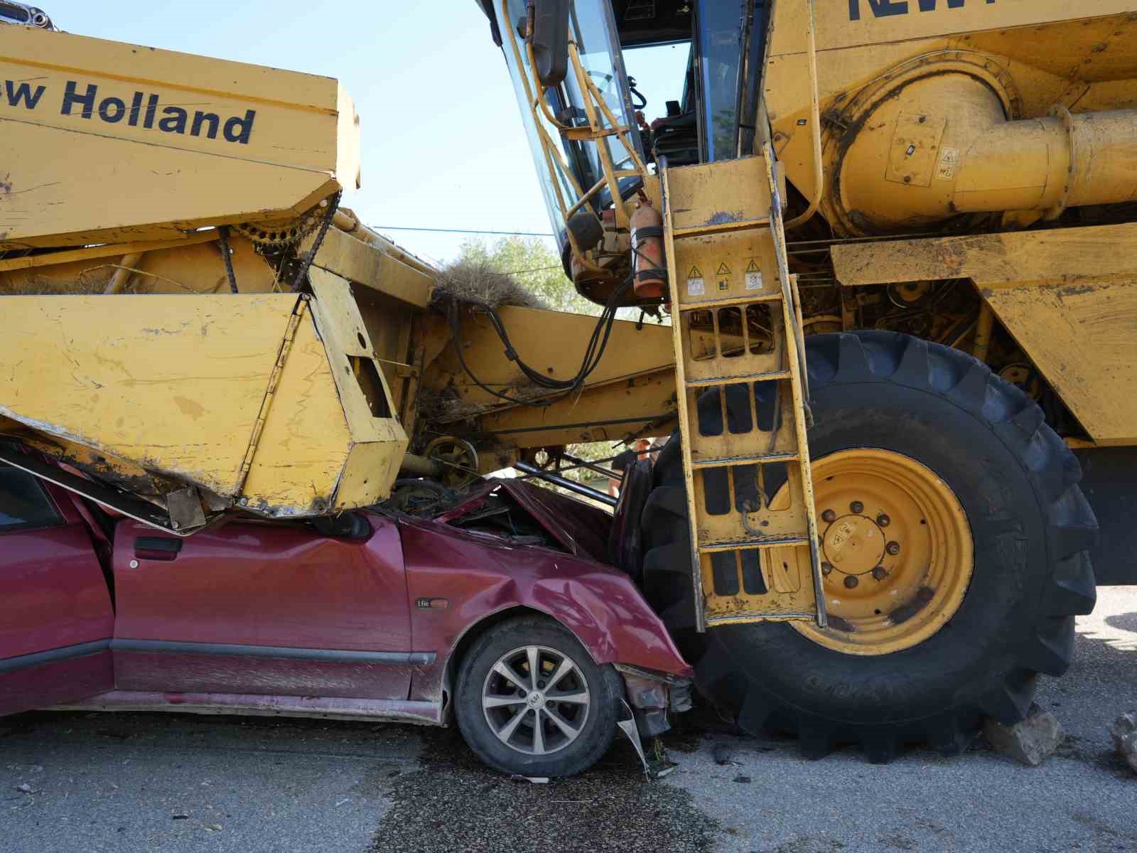 Kastamonu’da otomobil biçerdöverin altında kaldı: 1 ölü 